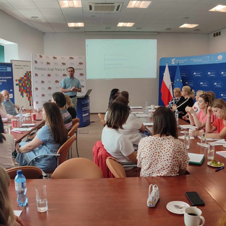 Aktywizacja zawodowa i edukacja młodzieży na Podlasiu dzięki Funduszom Europejskim