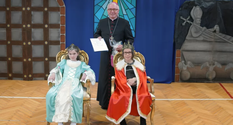1000 lat chwały – uczniowie z Konarzyc przypomnieli o koronacji Bolesława Chrobrego