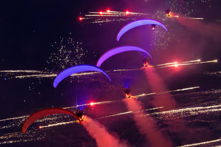 Niebo nad Suwałkami zapłonęło! Tysiące widzów na Air Show 2025