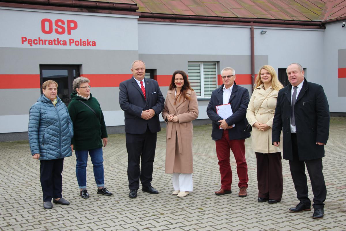 Nowe rondo i przebudowana droga w Pęchratce Polskiej – wspólny sukces Powiatu Zambrowskiego i Gminy Szumowo