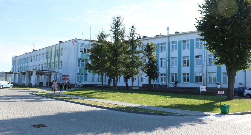 Oddział Chemioterapii Dziennej w Szpitalu Powiatowym w Zambrowie działa i czeka na pacjentów – obecnie bez kolejek